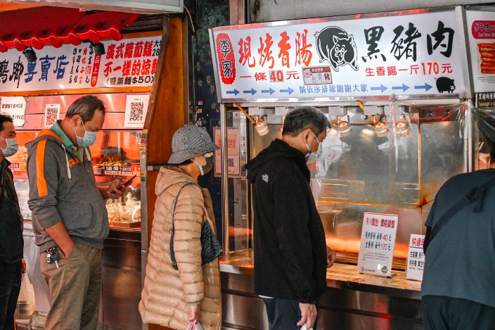 李家黑豬肉現烤香腸｜來萬華必吃在地台北日常小吃(外帶) @女子的休假計劃