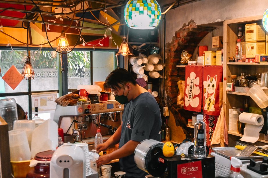 【台北不限時咖啡廳】點38 CAFE：7:38開賣，眼前就是台北101從早晨看到夜晚。 @女子的休假計劃