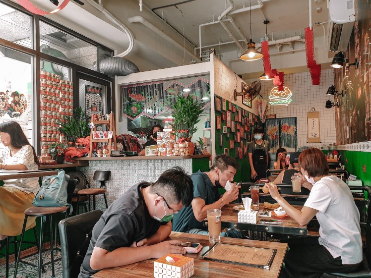 浪人情歌｜走進偽出國香港茶餐廳，一路從早餐吃到晚餐(外帶) @女子的休假計劃
