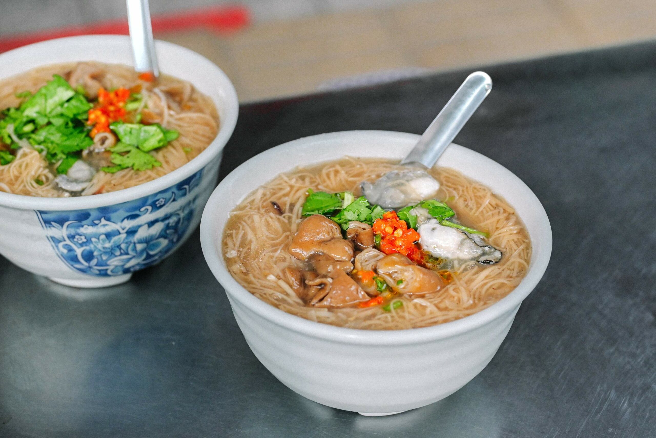 深丘大腸蚵仔麵線｜料多實在加點辣更美味(外帶) @女子的休假計劃