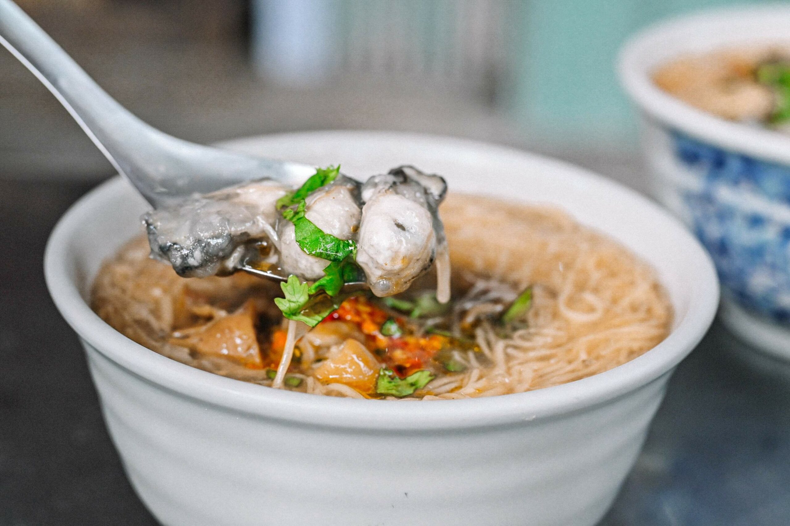 深丘大腸蚵仔麵線｜料多實在加點辣更美味(外帶) @女子的休假計劃