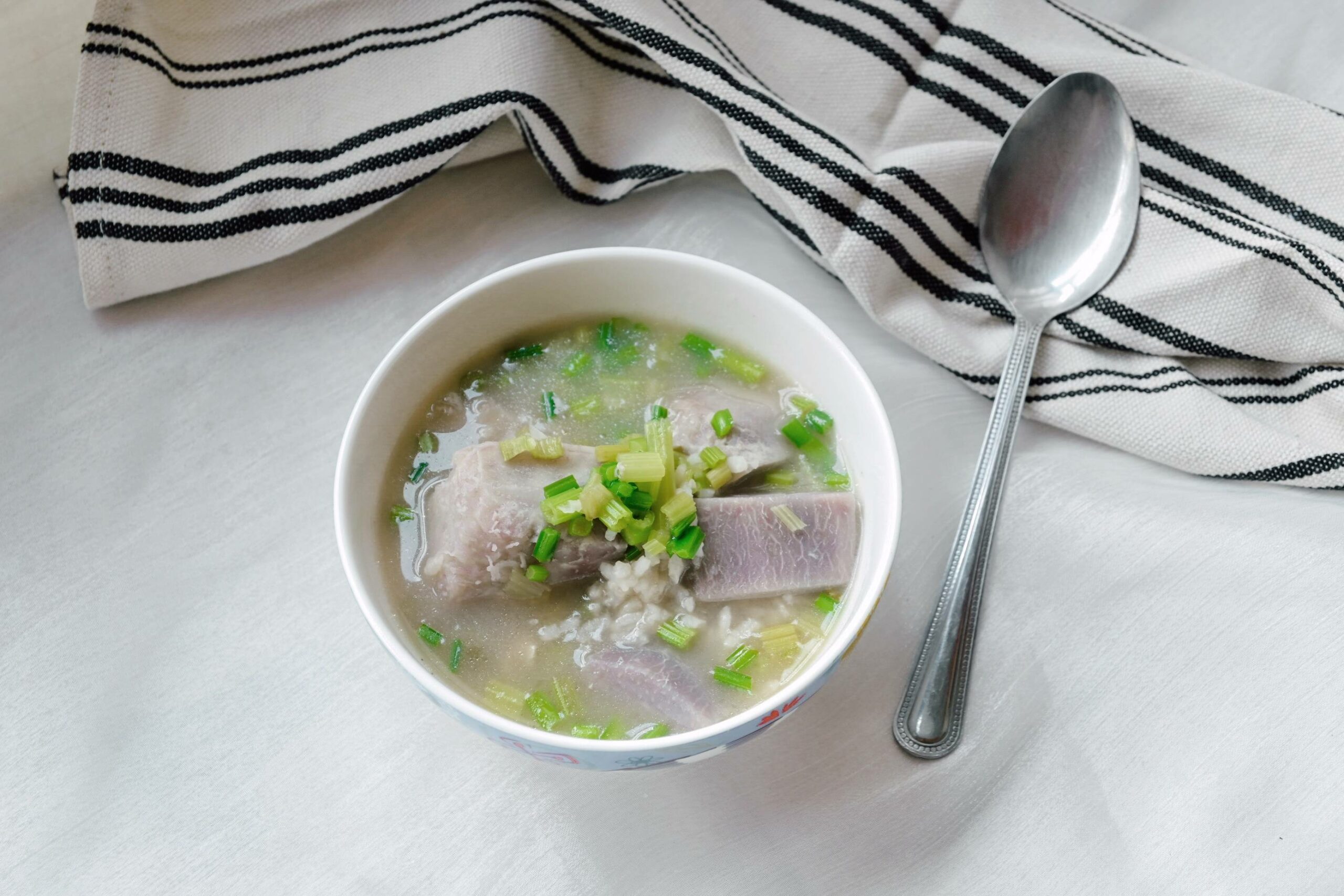 芋頭鹹稀飯食譜、芋頭鹹粥食譜：來自媽媽的味道。 @女子的休假計劃