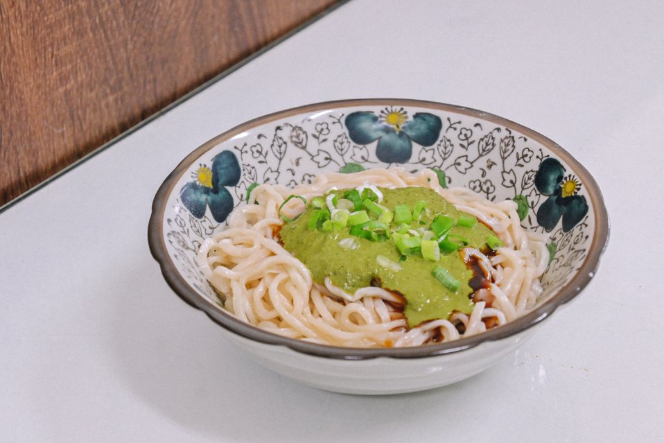 博愛街臭豆腐：青醬配乾麵感覺很台味，但味道很西式，在來塊酥炸臭豆腐吧/新竹竹北美食/外帶 @女子的休假計劃
