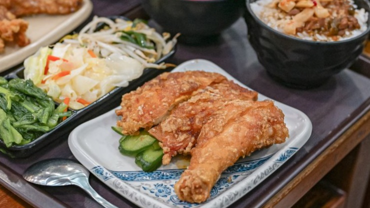 玉林雞腿大王：台北最推薦雞腿飯便當？在地70年老字號老店 /外帶便當/西門町美食/外帶 @女子的休假計劃