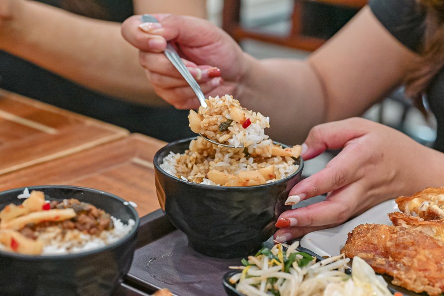 玉林雞腿大王：台北最推薦雞腿飯便當？在地70年老字號老店 /外帶便當/西門町美食/外帶 @女子的休假計劃