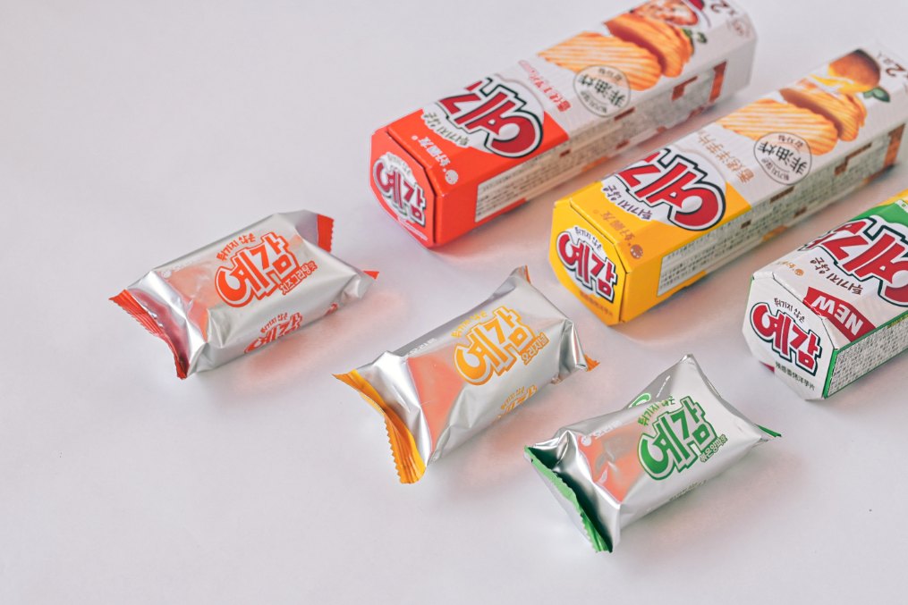 超火！韓國必買零食伴手禮好吃又涮嘴「好麗友預感香烤洋芋片、雞米花脆餅」「HAITAI海太脆皮黑森林蛋糕」「歐邁福法式麵包餅乾-青陽辣椒美乃滋」 @女子的休假計劃