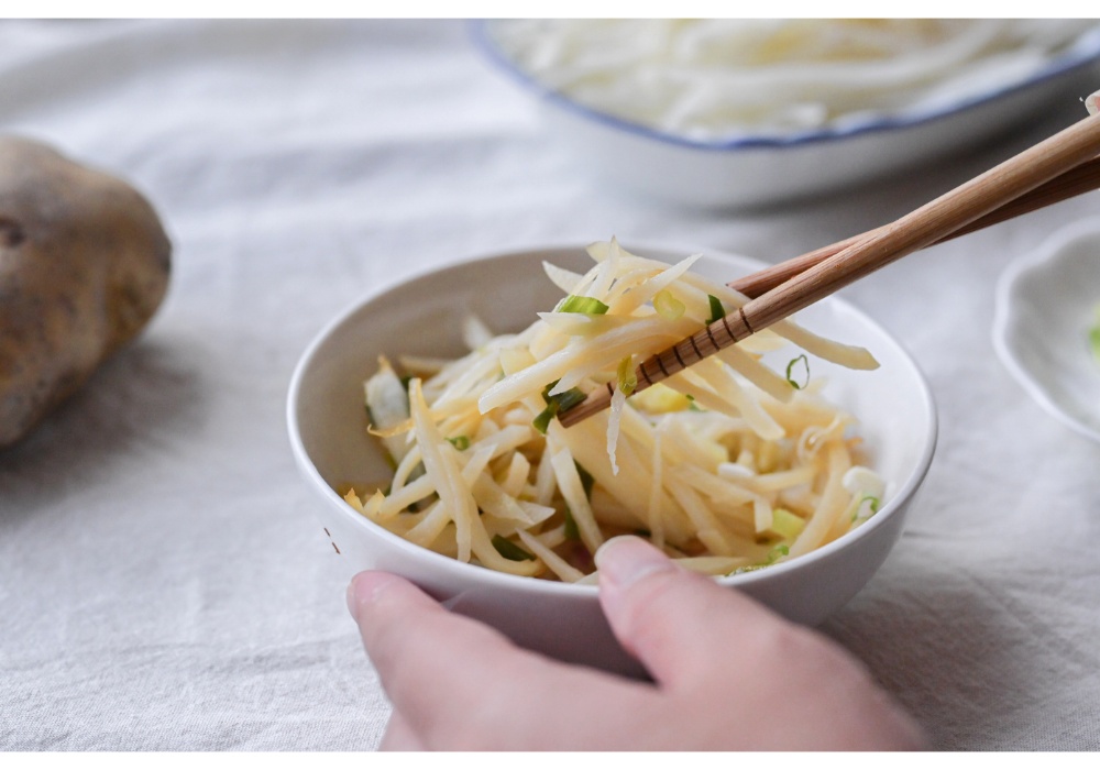 日式柚子辣椒醬醋溜土豆絲食譜：日本超火紅萬用調味料，日本tabasco！ @女子的休假計劃