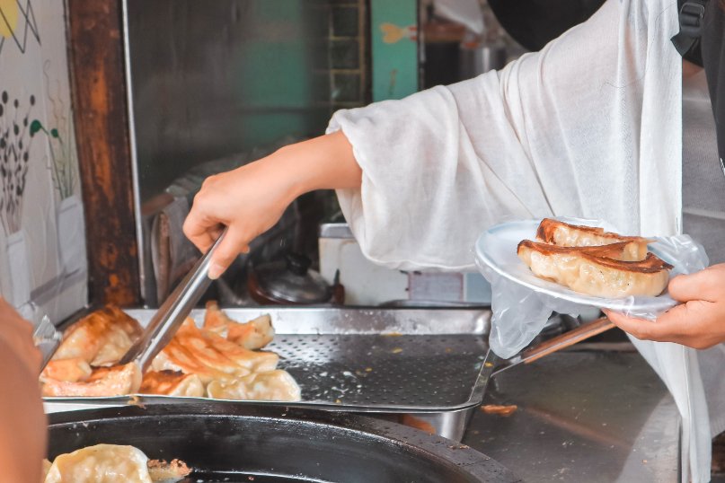 北昌黃金鍋貼早餐店：30多年老店，必點兩大招牌巨無霸黃金鍋貼、原味蛋餅/花蓮早餐/外帶 @女子的休假計劃