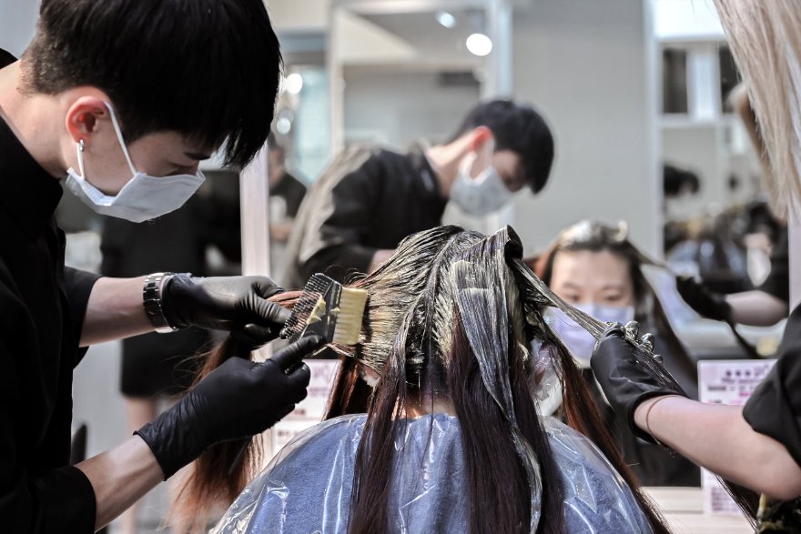 wor hair信義店：女生不分長度染或燙＋洗＋剪1500元，剪髮250元超級划算／信義區染髮推薦 @女子的休假計劃