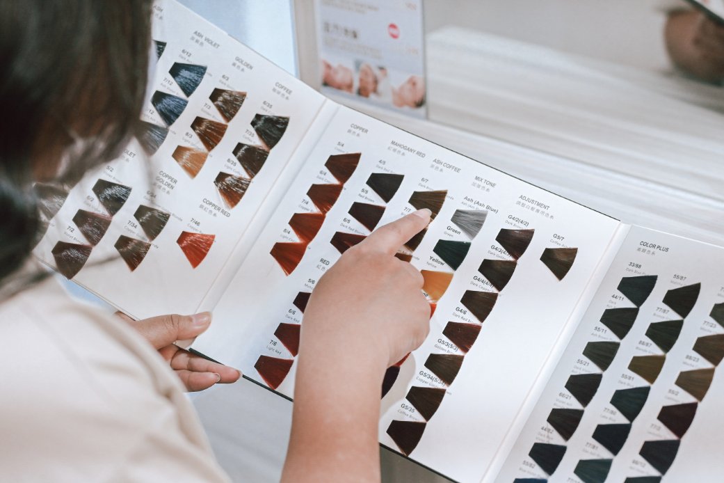wor hair信義店：女生不分長度染或燙＋洗＋剪1500元，剪髮250元超級划算／信義區染髮推薦 @女子的休假計劃