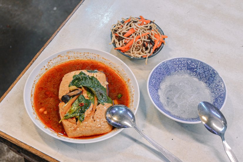 臭老闆現蒸臭豆腐｜素食/南機場夜市米其林必比登推薦(外帶) @女子的休假計劃