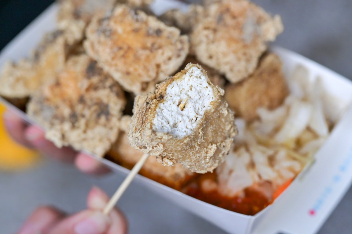 一派胡塩酵素臭豆腐-新莊新北新泰店｜有別於傳統滋味，鹹酥口味有夠特別(外帶) @女子的休假計劃