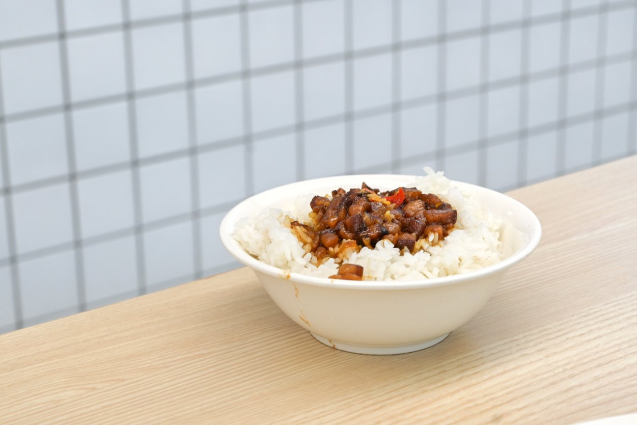 海山魯肉飯｜台灣味小吃，超文青有特色滷肉飯店，板橋在地美食/外帶/外送 @女子的休假計劃