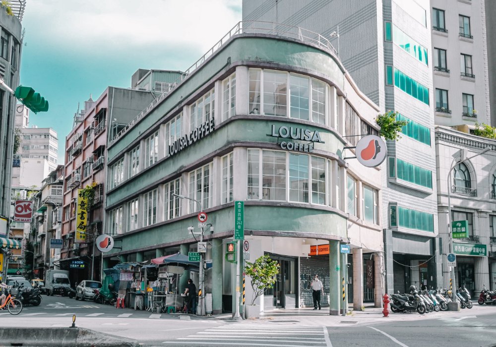 路易莎咖啡 建成圓環門市 老宅改建全台最美路易莎咖啡