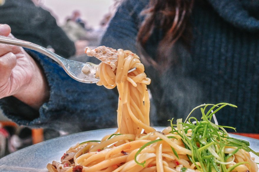 義多摩 pasta：平價美味義式料理，不論平日或假日都滿座，板橋義大利麵推薦/板橋美食/外帶 @女子的休假計劃