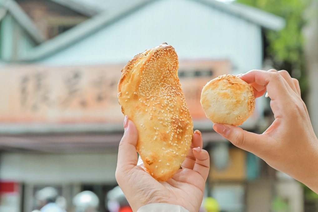 張吳記麵餅舖｜50年老店，上海蟹殼黃 黃橋燒餅(外帶) @女子的休假計劃