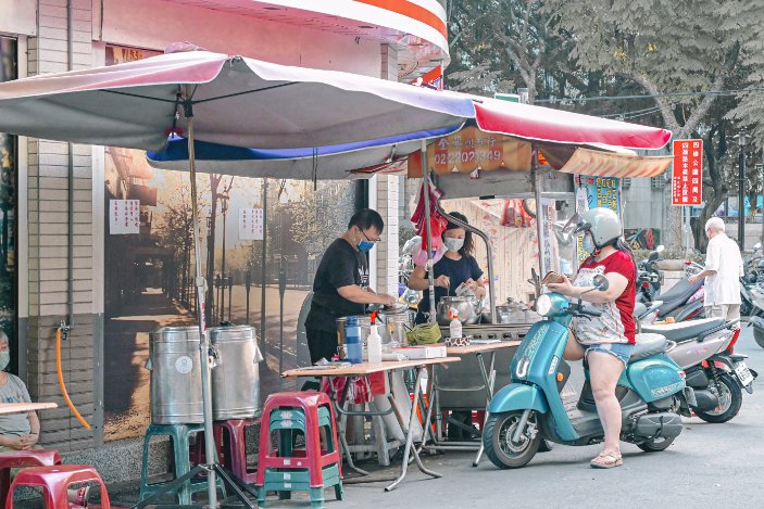 新莊四維公園豆花：GOOGLE地圖上找不到的古早味手工豆花攤/新莊冰品/四維公園/內用/外帶 @女子的休假計劃