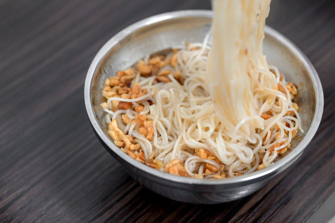 阿男麻油雞：湯頭超級清爽不油膩無負擔/米其林必比登推薦/南機場美食/南機場小吃/外帶 @女子的休假計劃