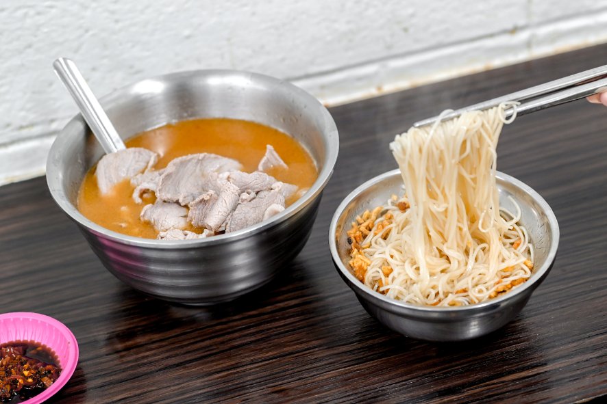 阿男麻油雞：湯頭超級清爽不油膩無負擔/米其林必比登推薦/南機場美食/南機場小吃/外帶 @女子的休假計劃