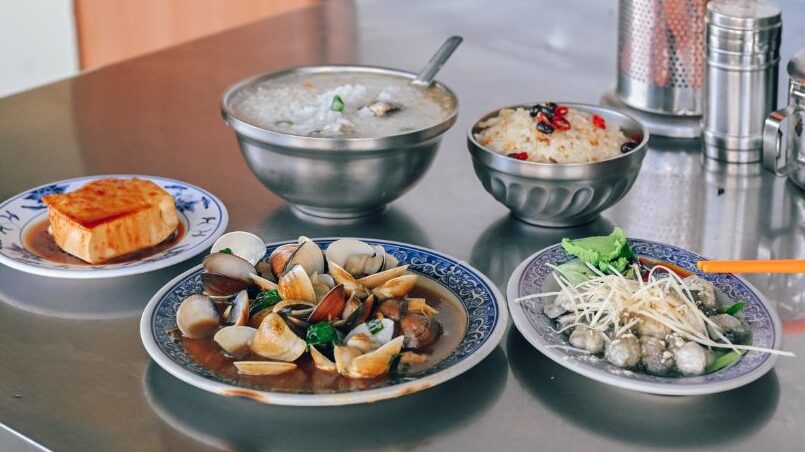 王功鮮蚵之家｜點滿滿一桌海味就是南部早餐吃法(菜單) @女子的休假計劃