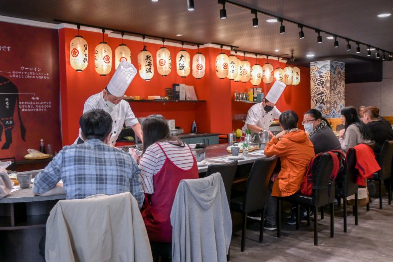 寅藏鐵板燒忠孝店：主餐180元起不收服務費，經典和牛套餐488元，必點和牛滷肉飯＋70無限吃到飽，小資族必收藏/外帶 @女子的休假計劃