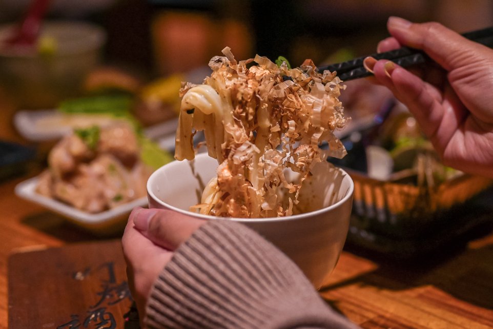 町燒酒食：深夜的一盞明燈，讓居酒屋來溫暖你我的心 /板橋燒烤/板橋居酒屋/外帶 @女子的休假計劃