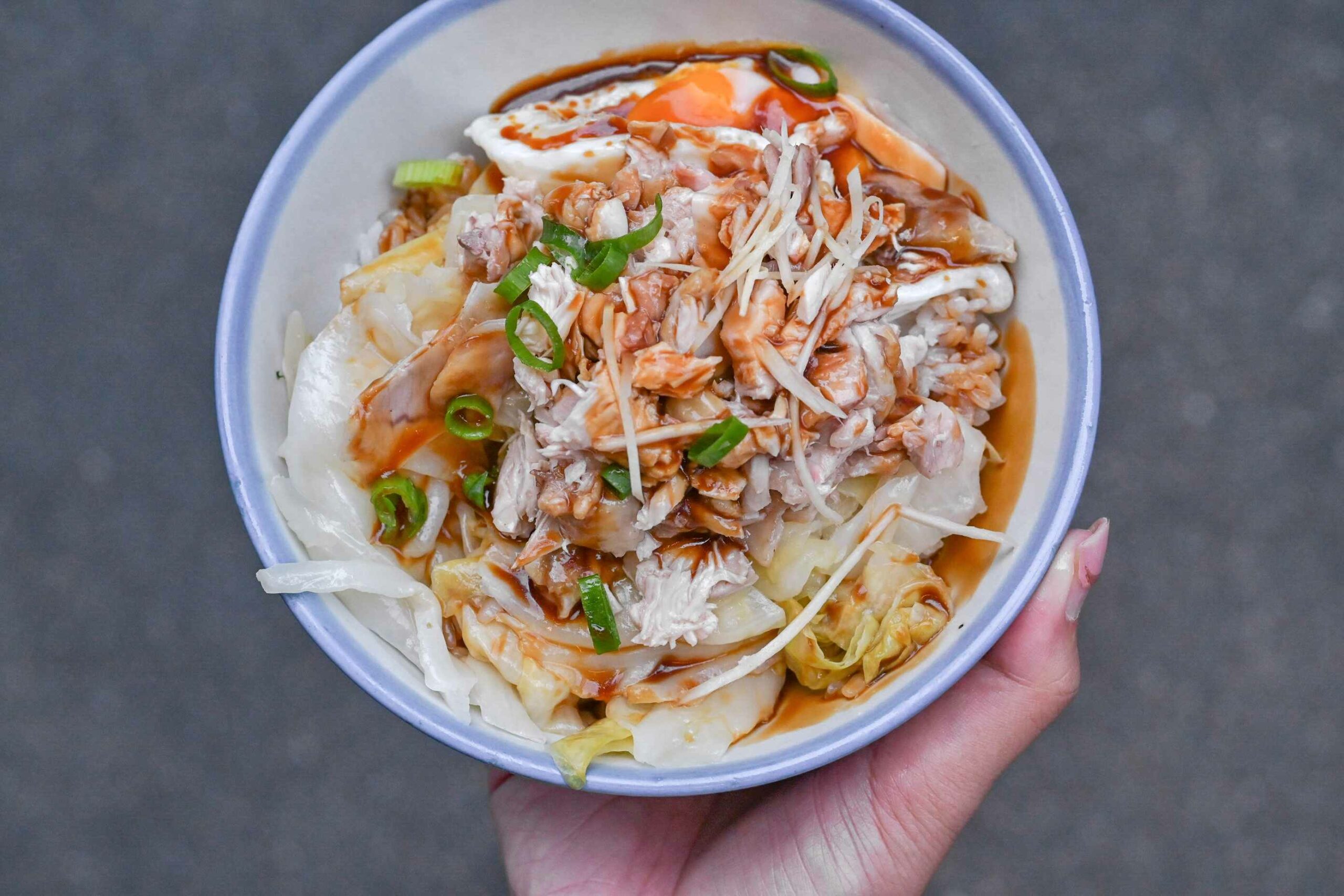 竹林雞肉｜巷弄排隊美食人氣銷魂雞肉飯，雞湯免費續(外帶) @女子的休假計劃
