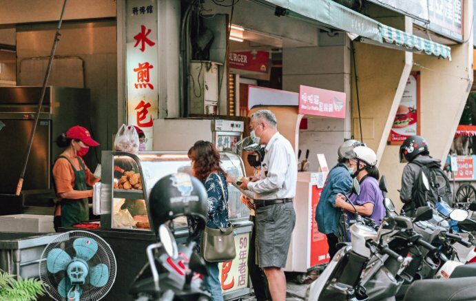 科博館水煎包｜50年排隊美食老店，激推30元潛艇堡神級美味(外帶) @女子的休假計劃