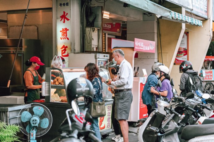 科博館水煎包｜50年排隊美食老店，激推30元潛艇堡神級美味(外帶) @女子的休假計劃