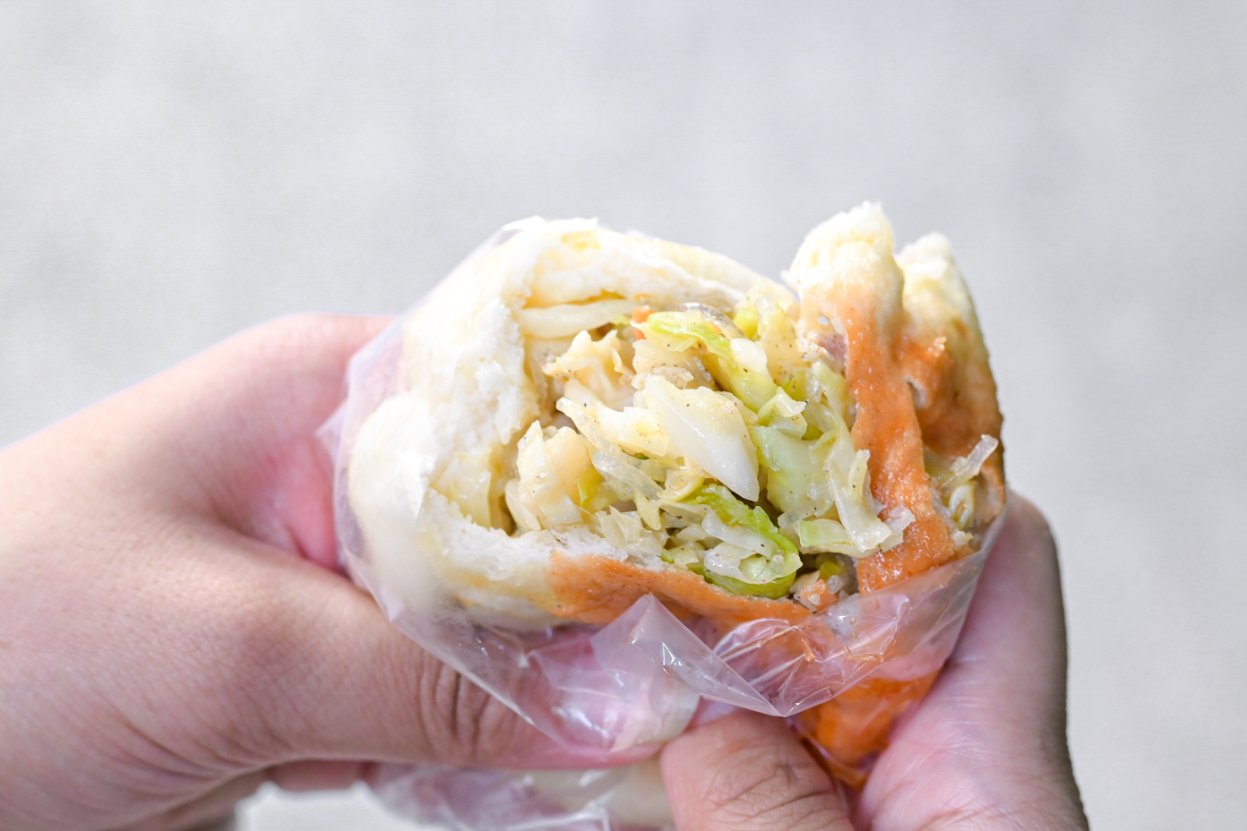 科博館水煎包｜50年排隊美食老店，激推30元潛艇堡神級美味(外帶) @女子的休假計劃