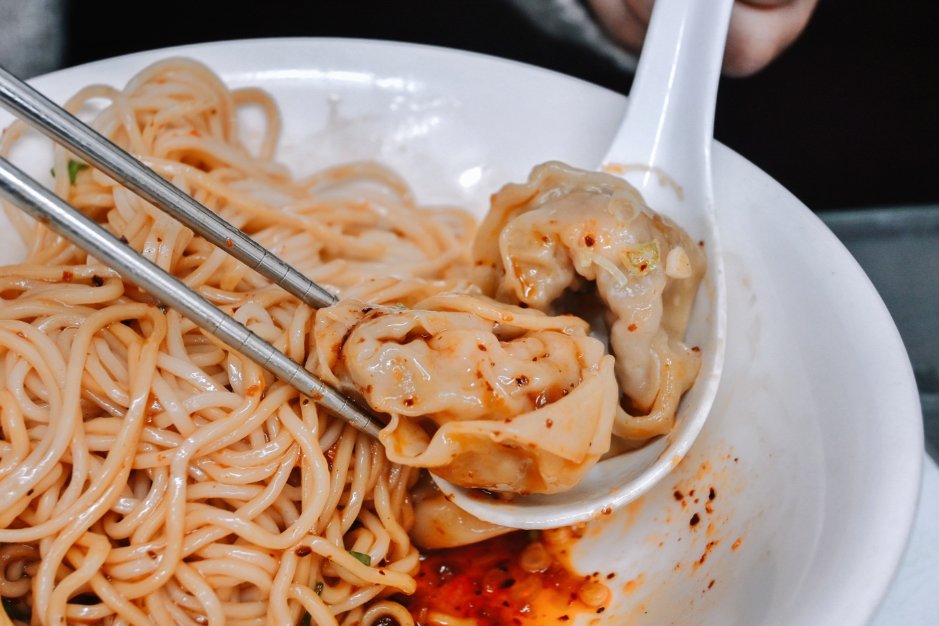 小樂精緻麵食館｜平價版鼎泰豐，大推排骨蛋炒飯(外帶) @女子的休假計劃