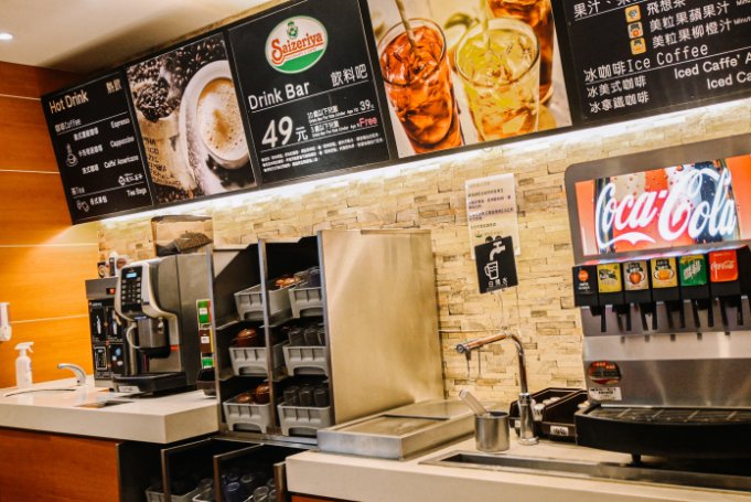 薩莉亞板橋府中店｜PIZZA60元，商業午餐義大利麵110元，不限時日式義大利餐廳/板橋美食外帶 @女子的休假計劃