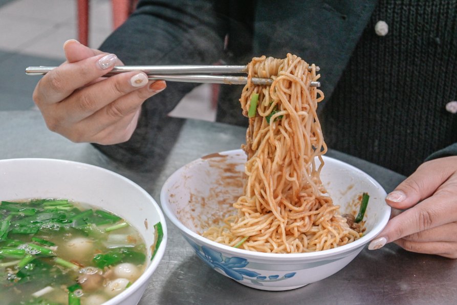 榮記客家湯圓｜40年老店在地人氣排隊小吃必吃客家湯圓(外帶) @女子的休假計劃