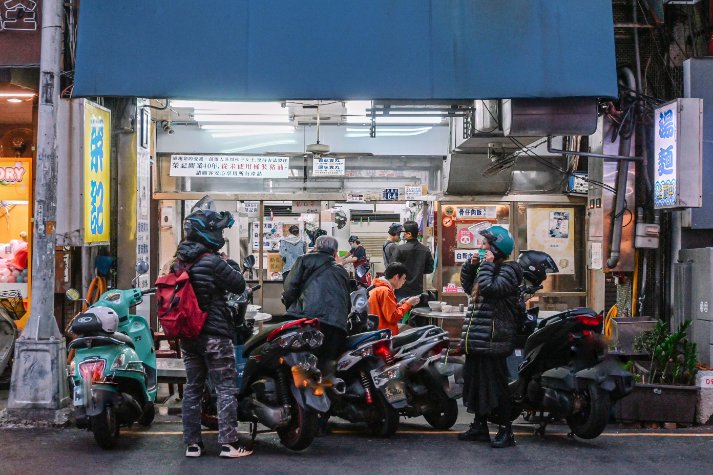 榮記客家湯圓｜40年老店在地人氣排隊小吃必吃客家湯圓(外帶) @女子的休假計劃