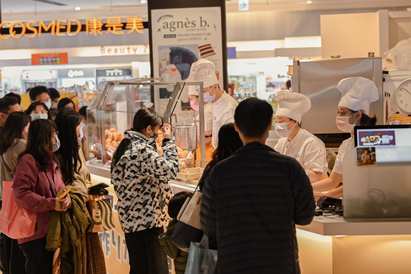 BEARD PAPA 日式泡芙工房：季節限定款會爆漿的草莓泡芙，下午茶點心/外帶 @女子的休假計劃