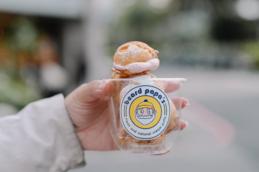 BEARD PAPA 日式泡芙工房：季節限定款會爆漿的草莓泡芙，下午茶點心/外帶 @女子的休假計劃