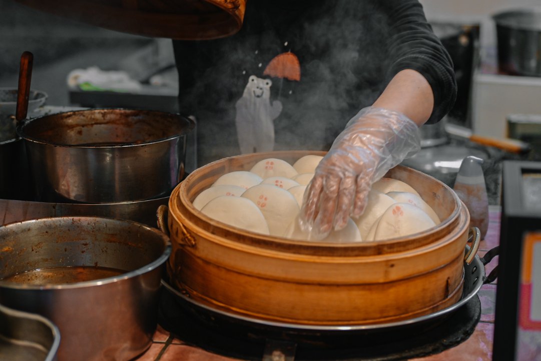 源芳刈包｜華西街夜市美食小吃，米其林必比登推薦(外帶) @女子的休假計劃