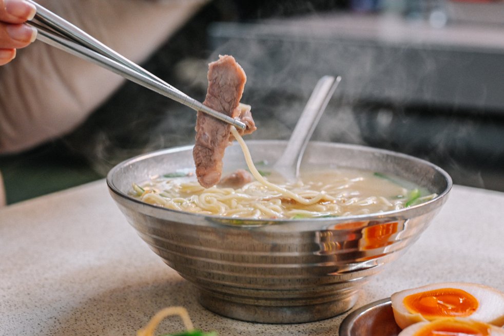 昶鴻麵點｜蕭敬騰愛店招牌必點菊花肉麵/米其林必比登推薦 @女子的休假計劃