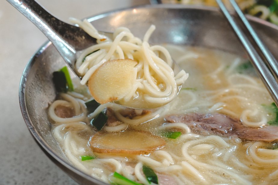 昶鴻麵點｜蕭敬騰愛店招牌必點菊花肉麵/米其林必比登推薦 @女子的休假計劃