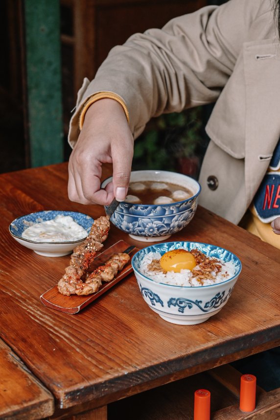 鼎富發豬油拌飯｜古早味傳統小吃豬油拌飯加生蛋黃有夠好吃(菜單) @女子的休假計劃