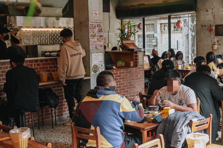 鼎富發豬油拌飯：台南傳統小吃豬油拌飯加生蛋黃很銷魂古早味/外帶 @女子的休假計劃