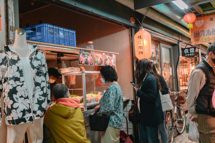 桂花潤餅｜新竹中央市場超人氣潤餅(外帶) @女子的休假計劃