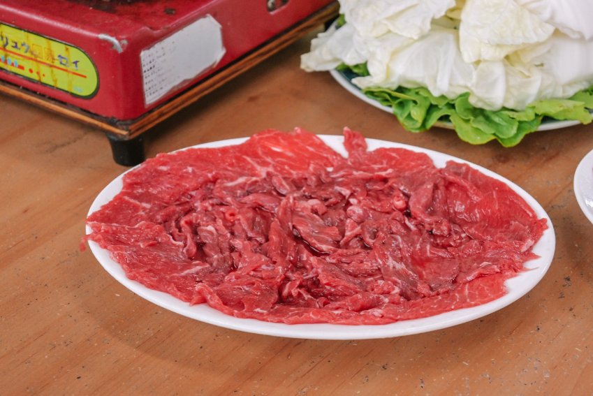 【新竹美食】西市汕頭館總店，自製沙茶醬美味汕頭溫體牛火鍋/食尚玩家推薦 @女子的休假計劃
