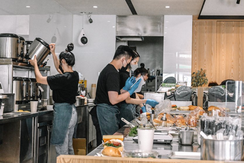 【三重】EGG BUN：IG打卡人氣爆紅早餐，高配版早餐店也是咖啡廳／中興北街早餐／先嗇宮美食 @女子的休假計劃