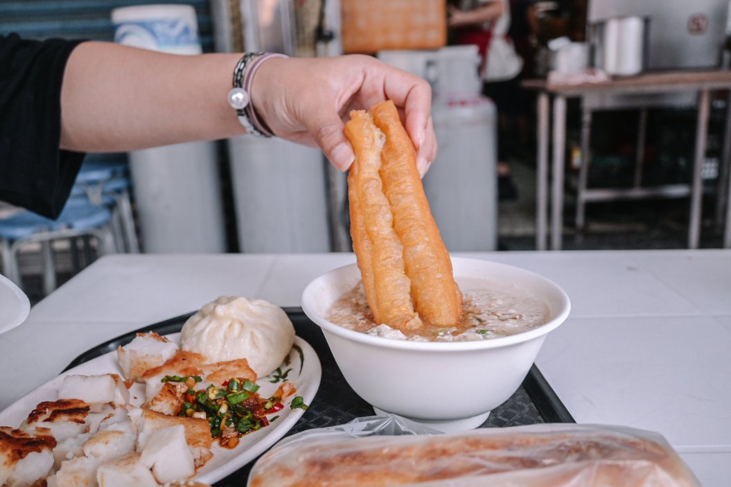 寬來順早餐店｜果貿市場超人氣排隊美食，12元肉包最受歡迎(外帶) @女子的休假計劃