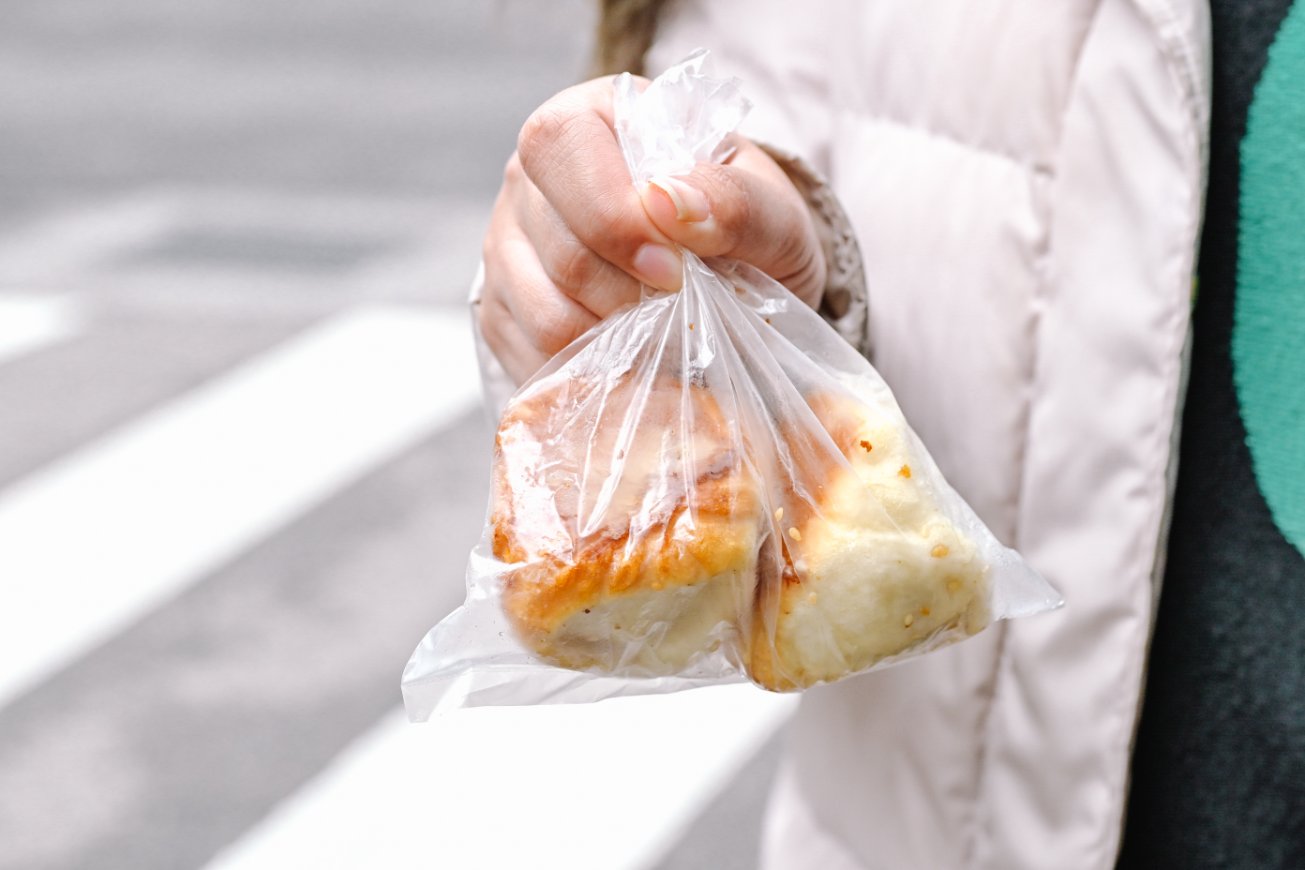 遠東賴家水煎包｜在地人大推銅板美食12元大爆漿鮮肉包(外帶) @女子的休假計劃