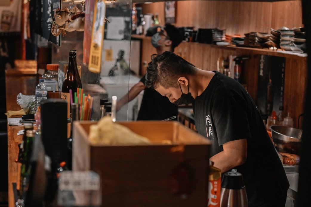 隱居居酒屋江子翠店：超有日式氛圍深夜食堂居酒屋/板橋美食 @女子的休假計劃