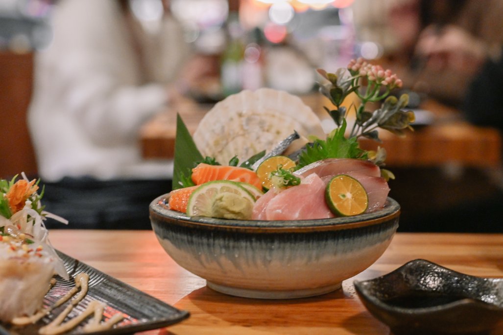 隱居居酒屋江子翠店：超有日式氛圍深夜食堂居酒屋/板橋美食 @女子的休假計劃