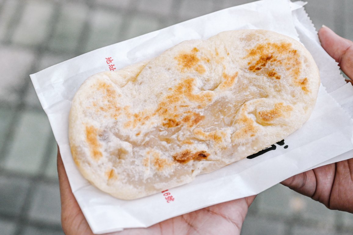 老郭舖山東蔥油餅，熱銷30年傳統眷村味，超推韭菜盒、餡餅銅板美食外帶 @女子的休假計劃