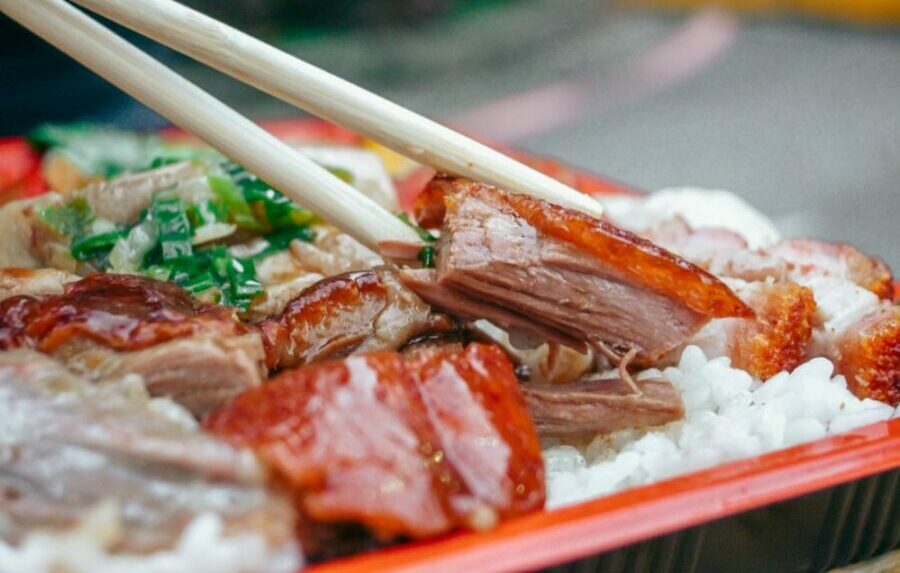 龍祥鴨莊|人氣港式燒臘六樣主菜豪華招牌飯，食尚玩家報導/新莊龍祥鴨莊便當/外帶 @女子的休假計劃